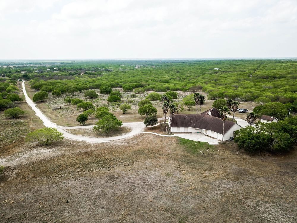 Glasscock Ranch: 20680 McMurray Ln, Mathis, TX 78368